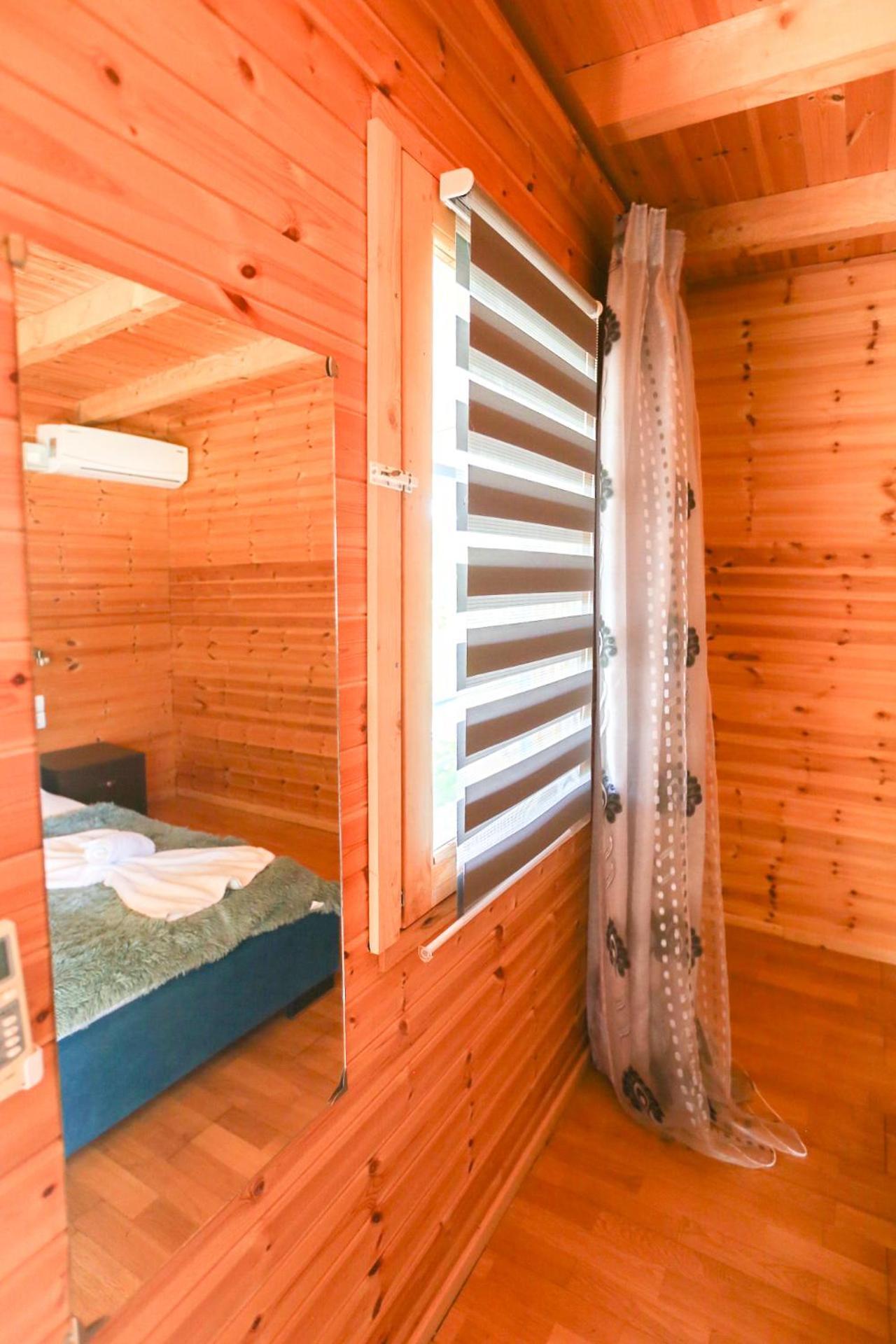 Holiwood Motel ฮีมาเรอ ภายนอก รูปภาพ